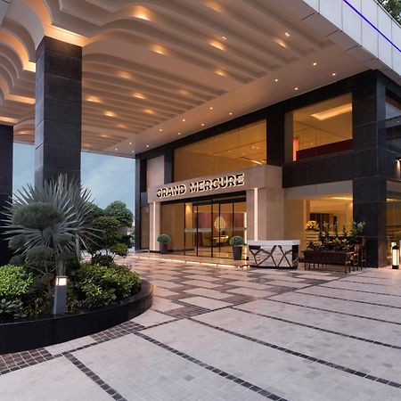 Grand Mercure Agra - An Accor Brand Екстер'єр фото